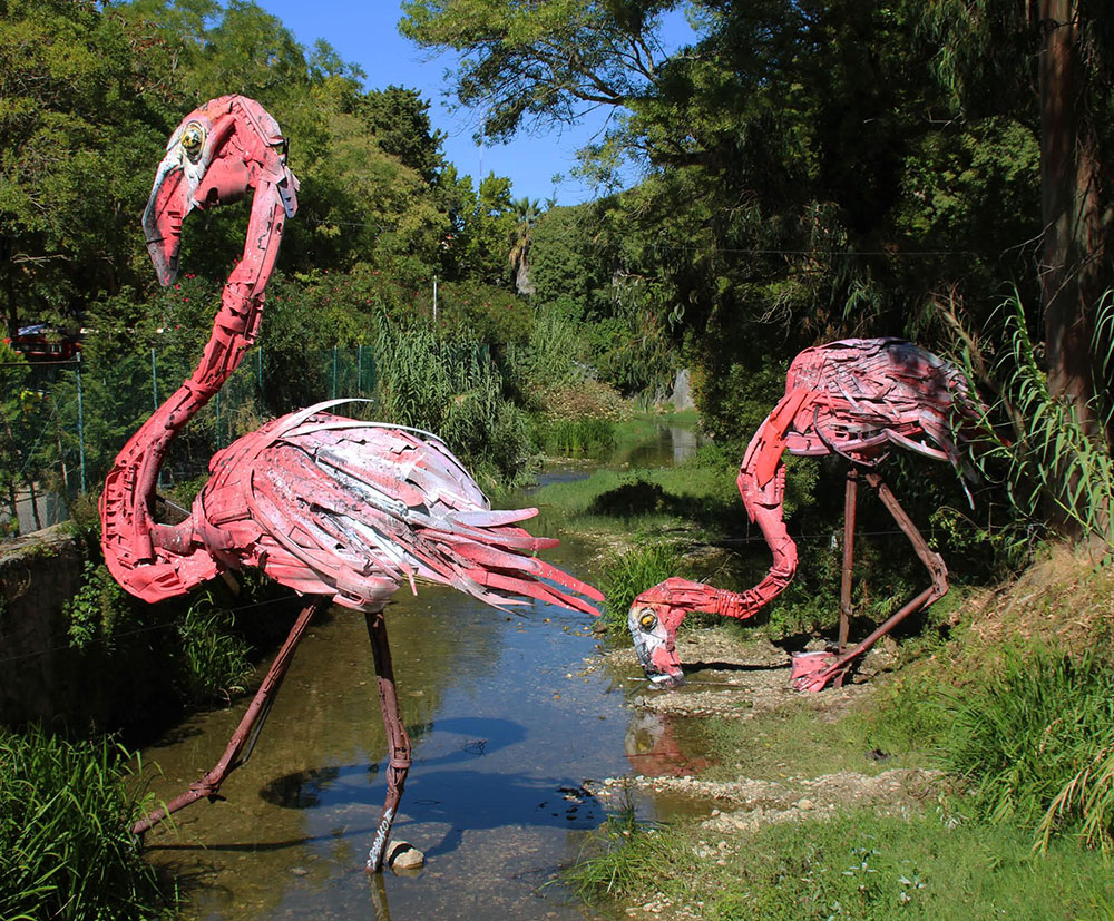 trash animal sculpture 11