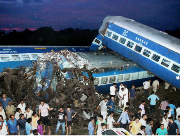 India train derailment3