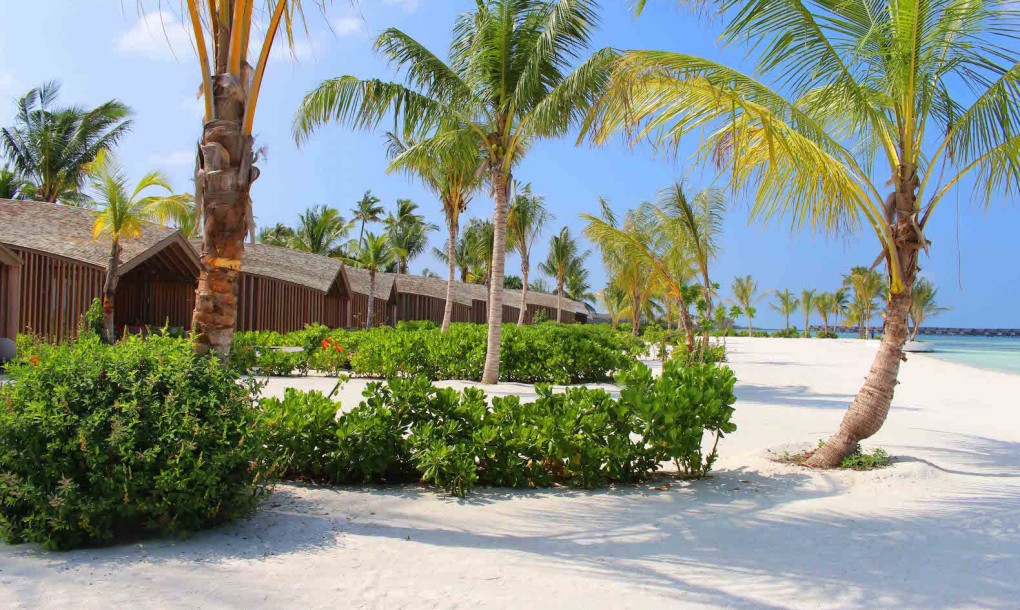 solar powered resort Maldives11